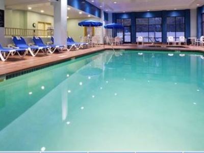 Hampton & 3* Lino Lakes